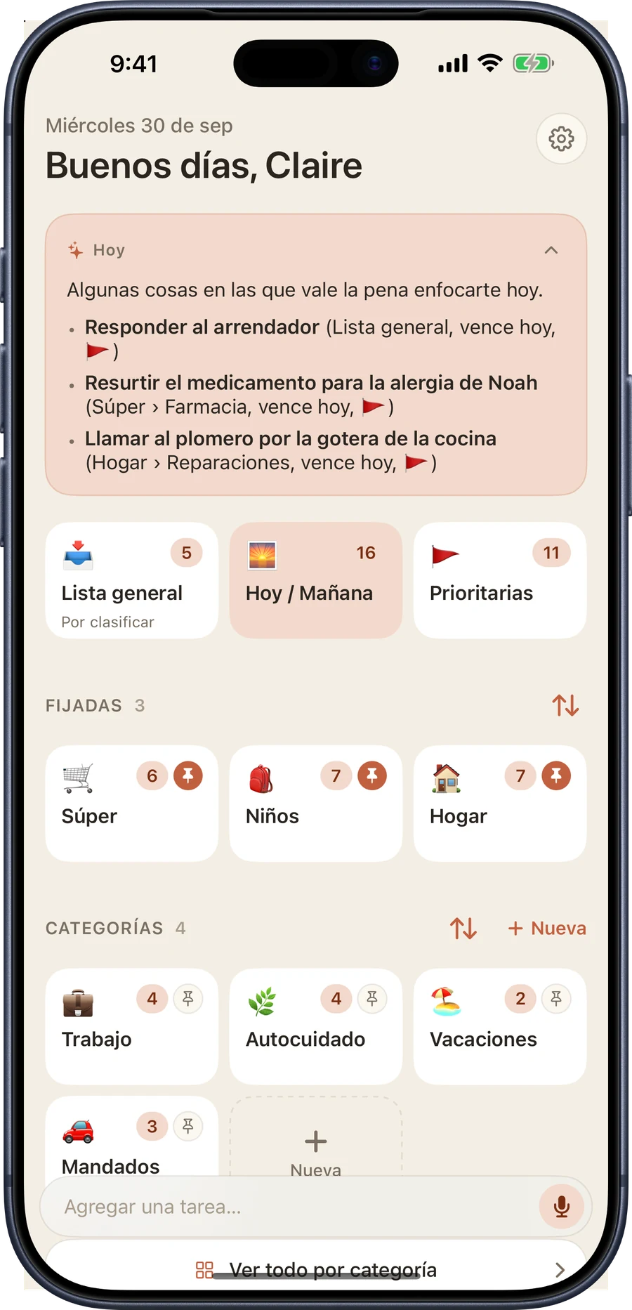 El resumen del día en iPhone: una tarjeta titulada Hoy, tres tareas en las que centrarse y una nota sobre tareas vencidas que vale la pena revisar.