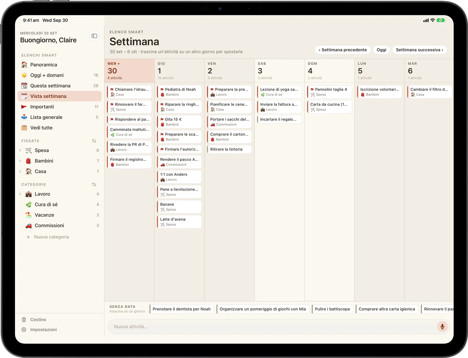 La vista Settimana su iPad: sette colonne di giorni piene di schede di attività e un vassoio senza data in basso da cui trascinare.