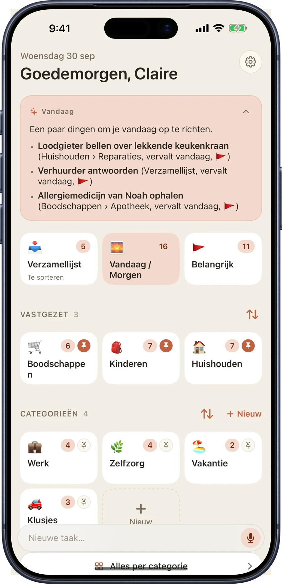Het dagoverzicht op iPhone: een kaart met de kop Vandaag, drie taken om je op te richten en een opmerking over achterstallige taken die een blik waard zijn.