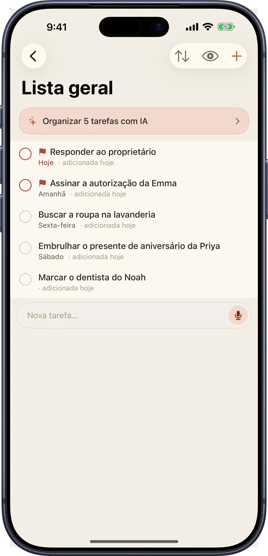 A Lista geral no iPhone: cinco tarefas sem categoria, com marcações e prazos, e uma barra de adicionar na parte de baixo.